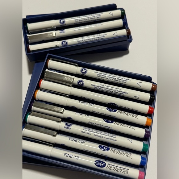 Creative Memories Collection Fine Tip,  Pen Set. 11 Pens - Picture 3 of 4
